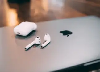 Jak podłączyć słuchawki AirPods do komputera Mac