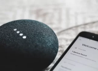 Czy można korzystać z usługi Amazon Music w Google Home Mini?