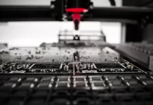 Co to jest Original Equipment Manufacturer (OEM): Wszystko, co powinieneś wiedzieć