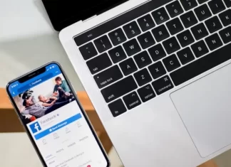 Jak zaktualizować profil na Facebooku bez wysyłania postów